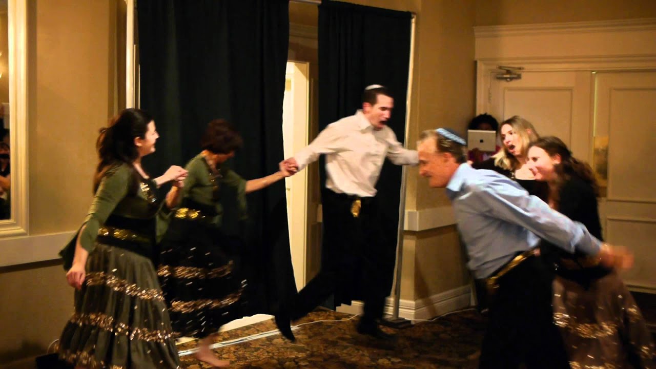 Messianic Passover Seder ( Dance) - YouTube