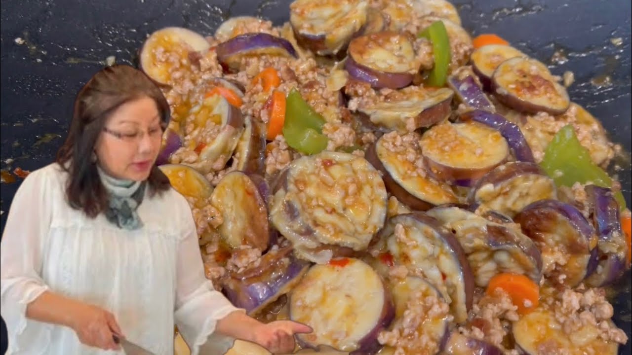 Stir fried Eggplant with Chili Bean Sauce ผัดมะเขือม่วงหมูสับ ซอสถั่ว อาหารไทยในต่างแดน