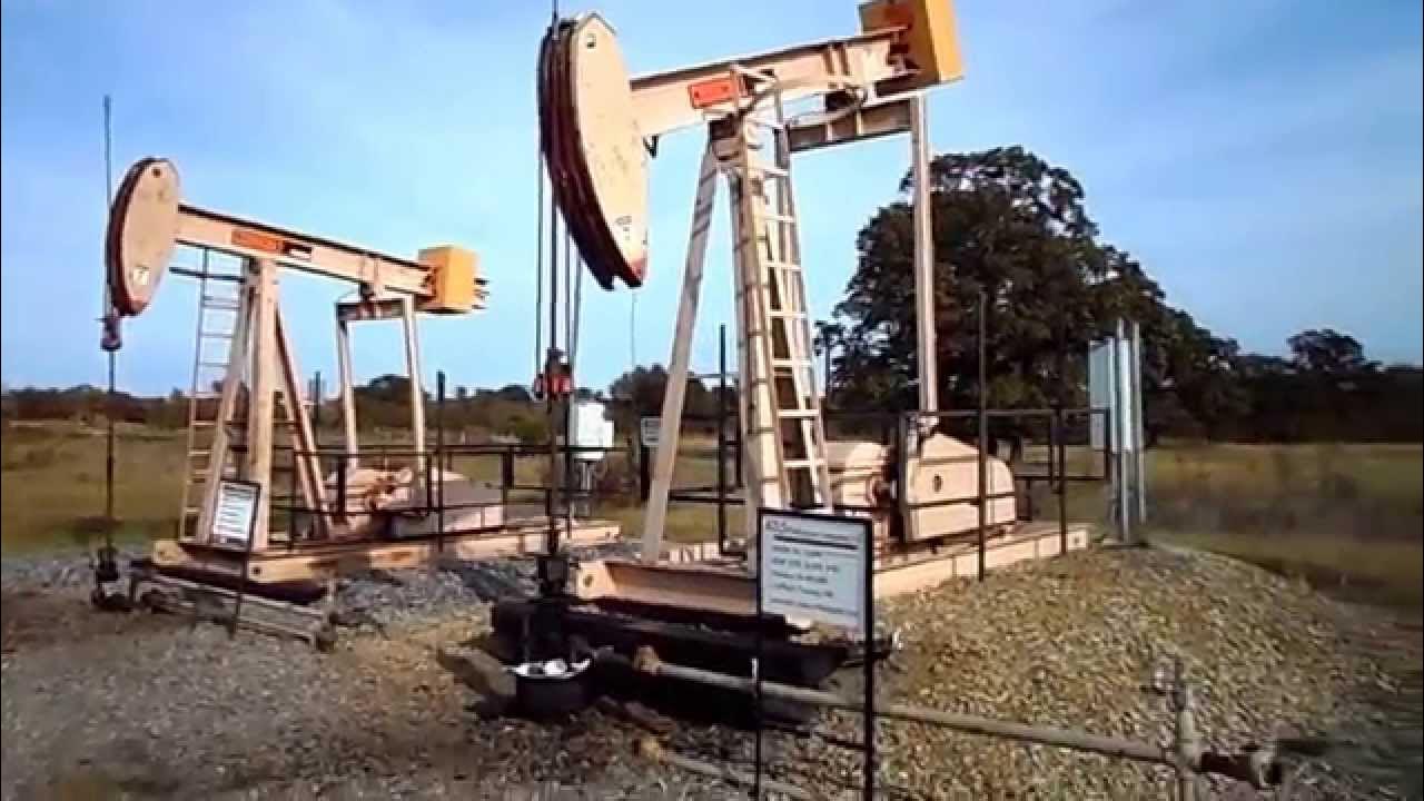 Gas Wells Nodding Donkey Beam Pumps Wister Oklahoma Pumpjack YouTube