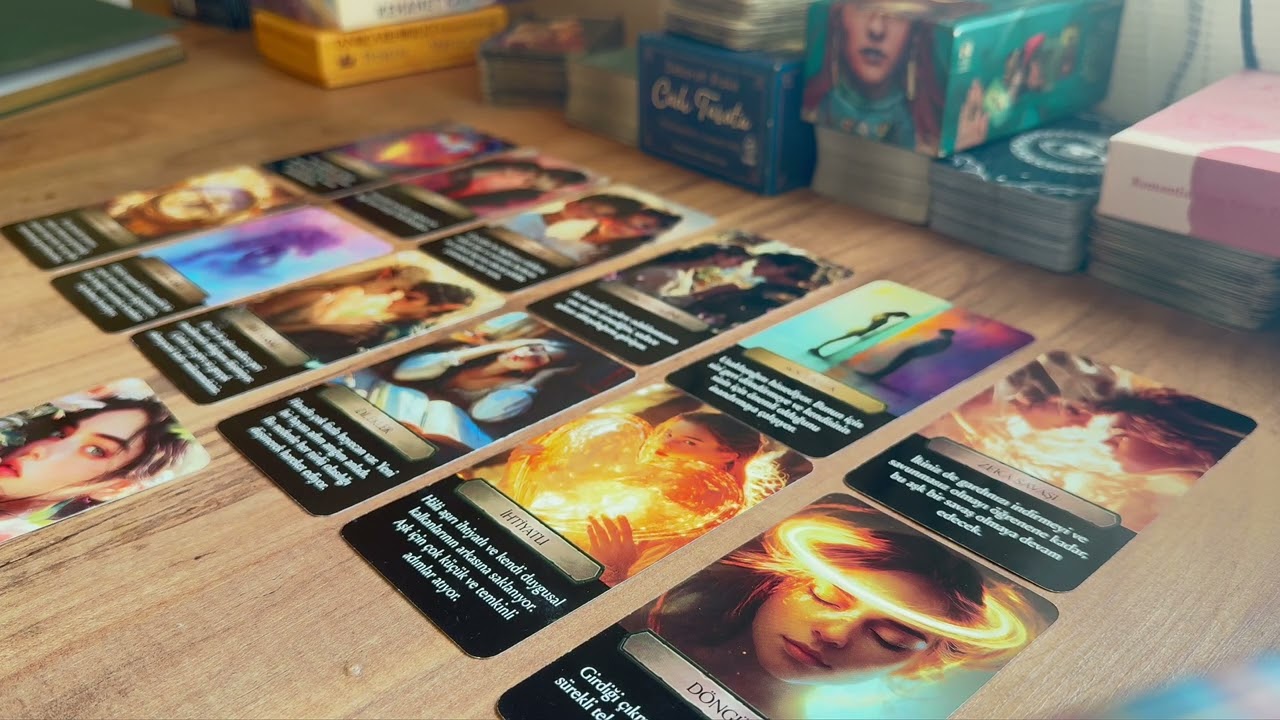 AKLINDAKİ KİŞİ İLE YAKIN GELECEKTE NE OLACAK? SANA NE HİSSEDİYOR?