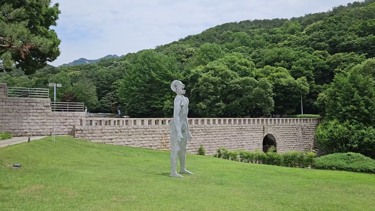 Singing Man (1994) | Jonathan Borofsky (U.S.A)