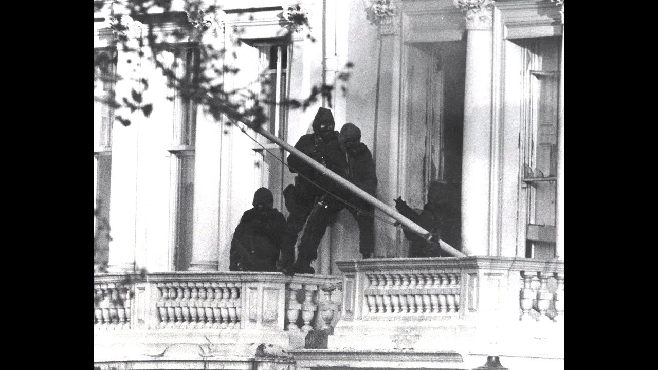 Захват посольства. Захват иранского посольства в Лондоне 1980. Штурм иранского посольства в Лондоне в 1980. Штурм иранского посольства в Лондоне. SAS штурм иранского посольства.