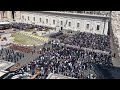 Pasqua a San Pietro, il Papa torna tra i fedeli a bordo della papamobile