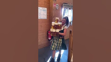 A strong waitress at the Oktoberfest 🍺