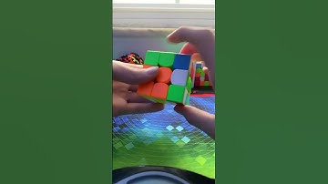 Oh no a twisted corner #cube #cubeonbeat #cubing #fastcube #rubikscube #rubixscube #speedcubing