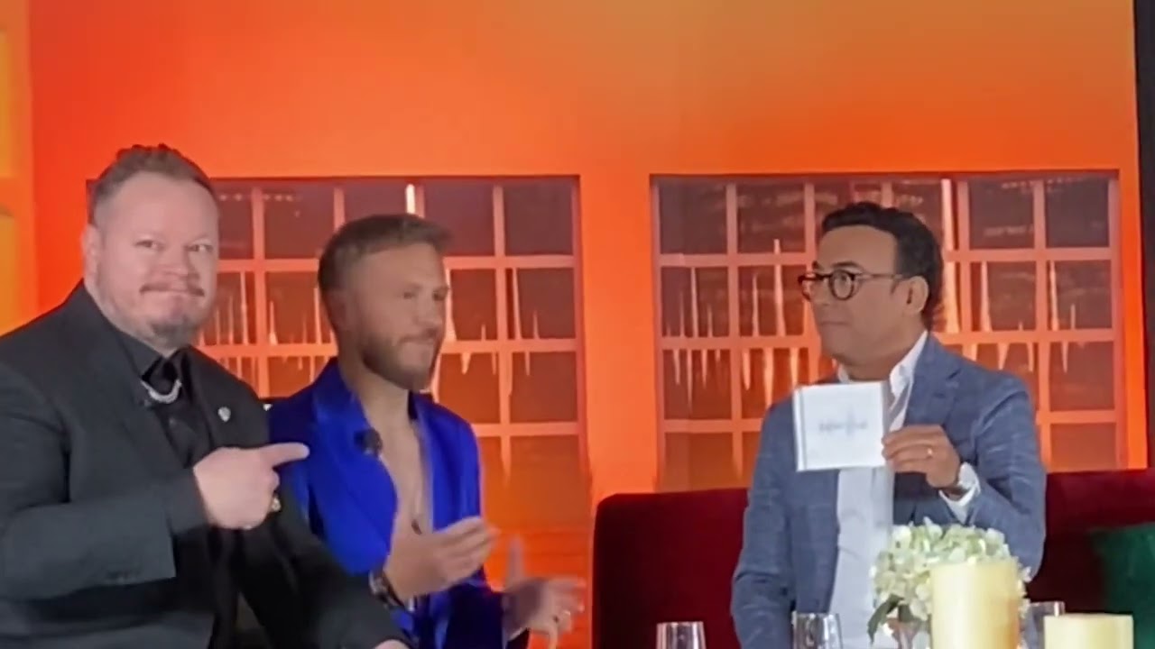 ADAL RAMONES RECREA OTRO ROLLO CON SIN BANDERA COMO INVITADOS