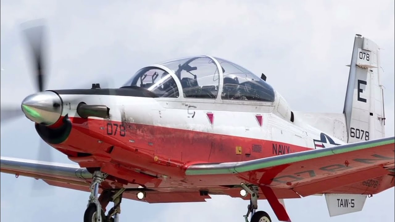 Beechcraft T-6C Texan II – Идеальный Тренажер для Будущих Пилотов 🌍