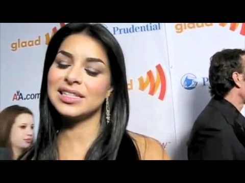 Video: Rima Fakih Net Worth: Wiki, Kahwin, Keluarga, Perkahwinan, Gaji, Adik Beradik