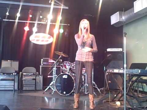 Zoe Noell singing All You Wanted in Hollywood