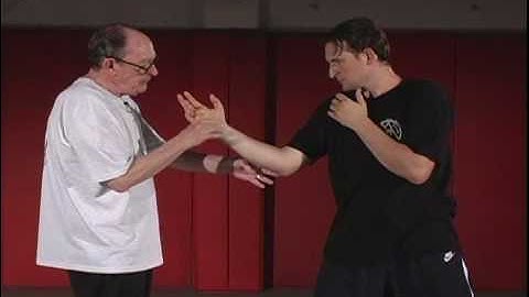 Jeet Kune Do - Trapping Hands for Combat