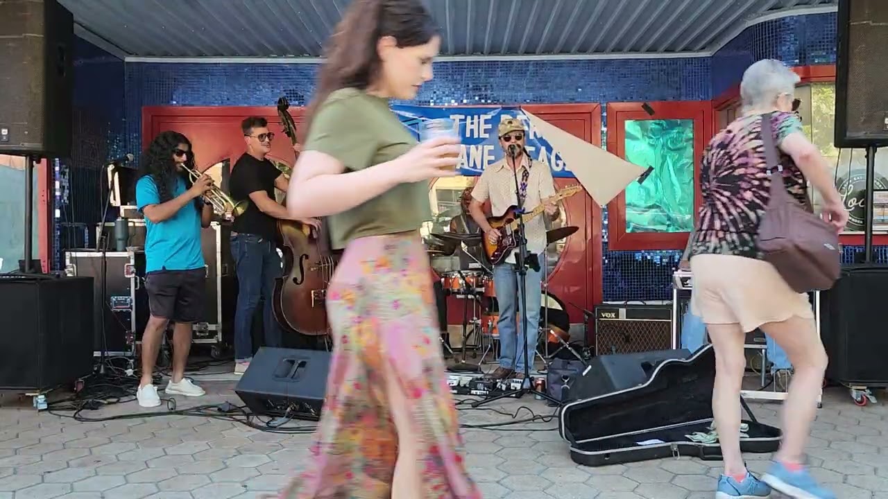 Video thumbnail for "Dabbit & Friends — Bluesberry Fest (Song 2)"