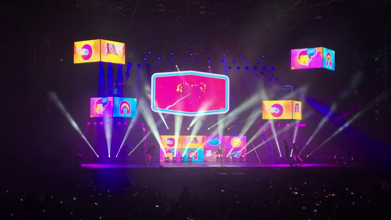 Soy Luna Live - Alas (Karol Sevilla, Michael Ronda, Ruggero Pasquarelli) [Paris 24.02.2018]