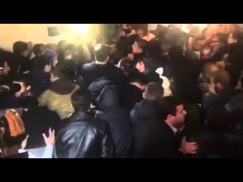 უნივერსიტეტის თვითმმართველობა ლადო პაპავას კაბინეტში შეიჭრა