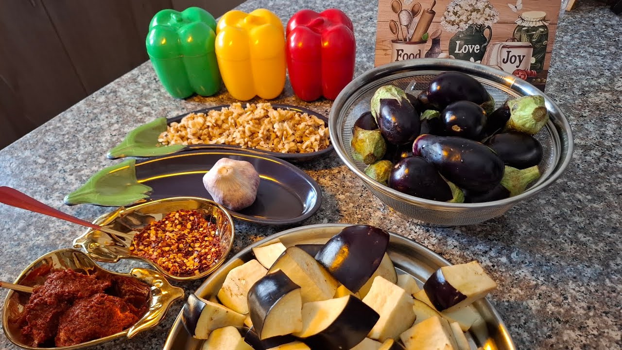 مكدوس باذنجان بالجوز 🍆🧄وهريس الفليفلة..سر المونة الشامية من مطبخنا ولا أروع..
