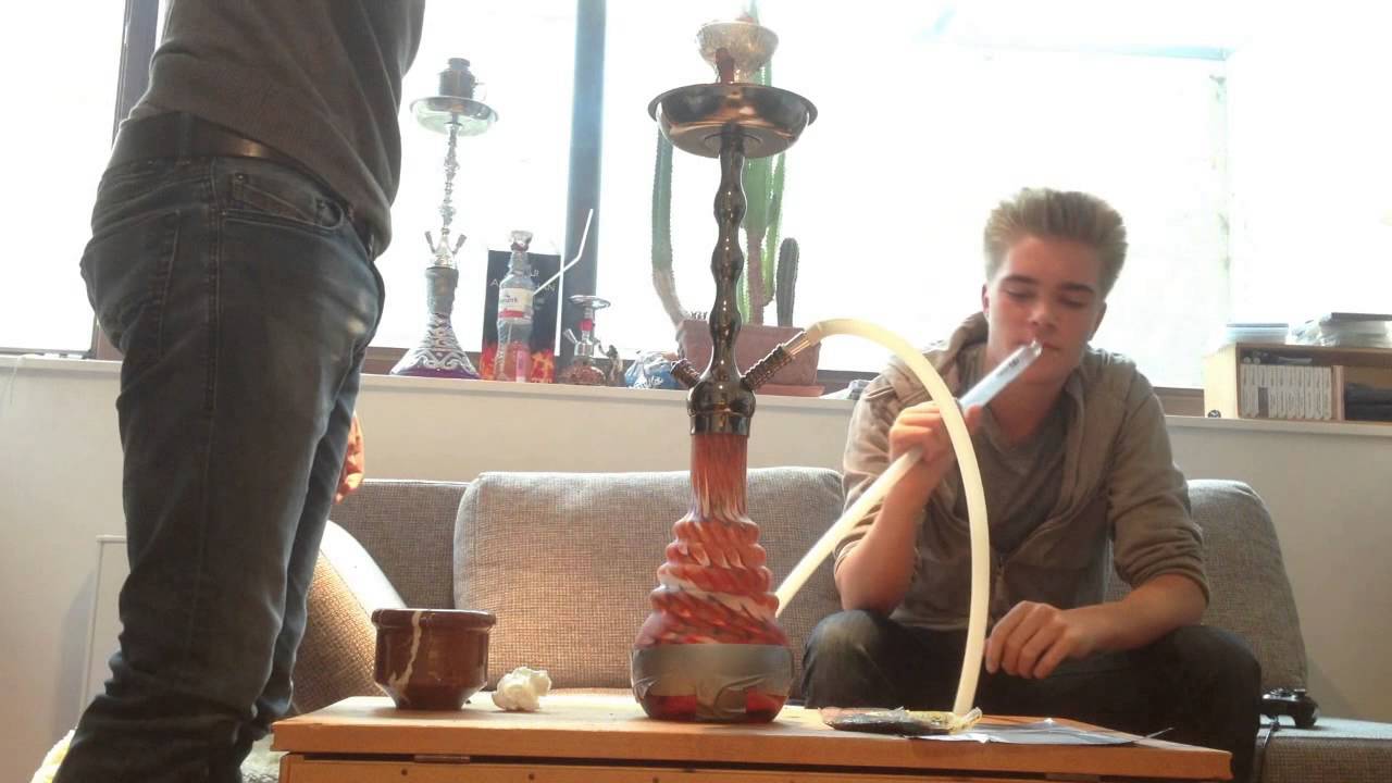 Shisha Rauchen DieLarryZ | Al Sultan | Amy Zuri 640