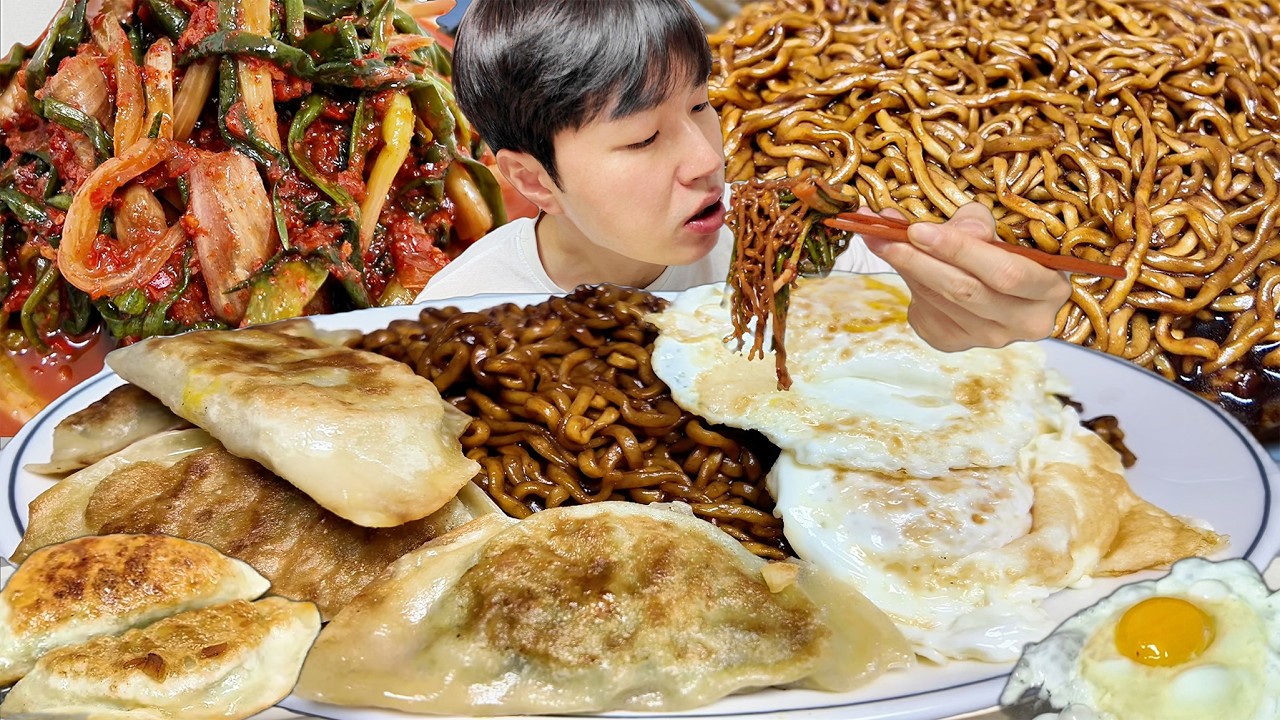 Джапагетти + жареное яйцо + жареные пельмени + кимчи #мукбанг #полуночныйперекус #домашняяеда