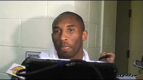 Lakers guard Kobe Bryant on Andrew Bynum