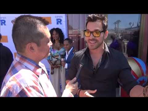Robert Avellanet Red Carpet Interview at The Amazing Vitas! Premiere