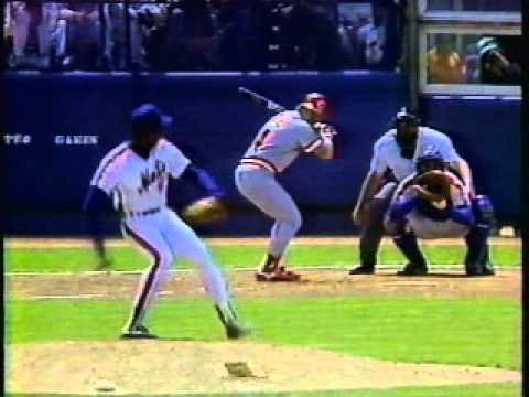 Pete Rose gets a hit off Gooden 