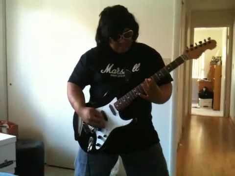 Elvis rockin' with Kirk Hammett's Edna