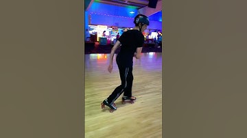 Sometimes just skating around is the best. #rollerskating #jamskate #rollerskate #skate #jamskating