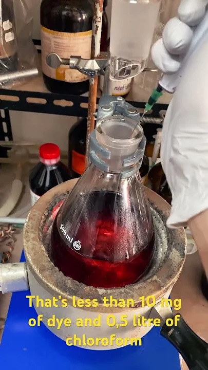 Dyeing Half a Litre of Chloroform With a Corrole #chemistry #science