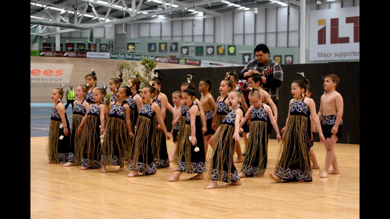 Fernworth junior roopu - Nga Putangitangi 2013