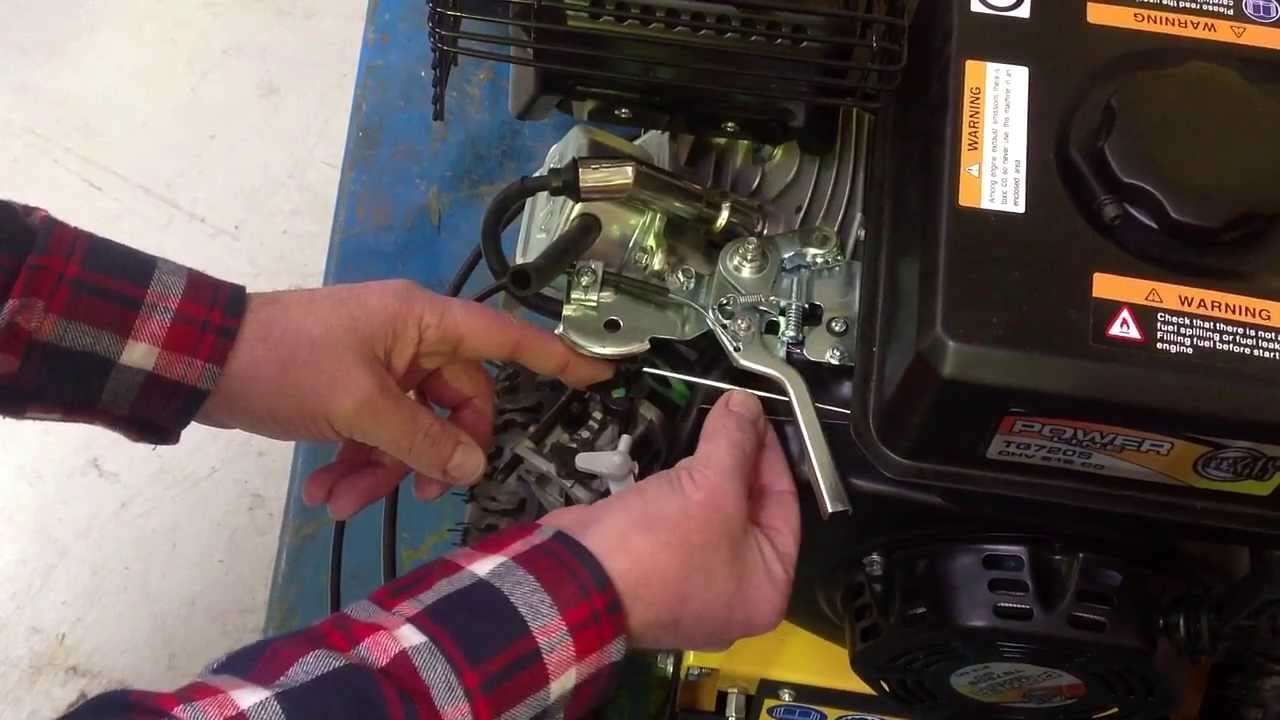 Rensning og skift af karburator på fejemaskine - YouTube