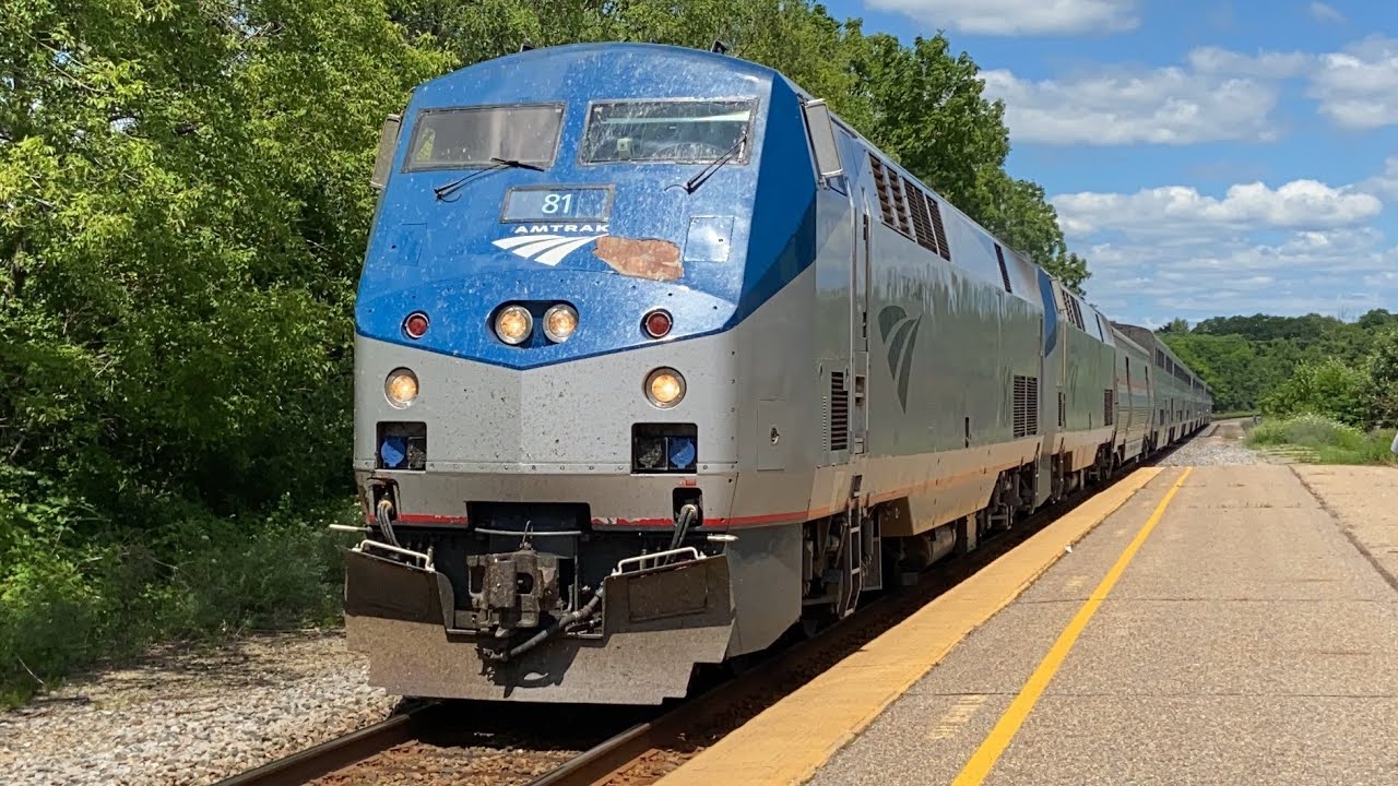 Amtrak’s eastbound Empire Builder at Wisconsin Dells, WI YouTube