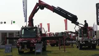 Unimog Geräteträger mit Kranaufbauauf der Demopark 2023