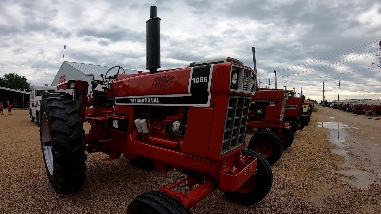 Аукцион классических тракторов в Висконсине