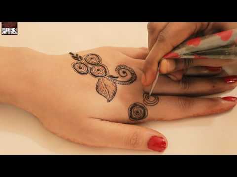 cute-unique-mehndi-design-fo…
