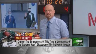 Jim Cramer breaks down Tesla's third quarter: Clean top, bottom line beats