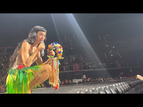 Katy Perry - Lifetimes Tour Krakow Poland LEVEL 3.5 CHOOSE YOUR OWN ADVENTURE