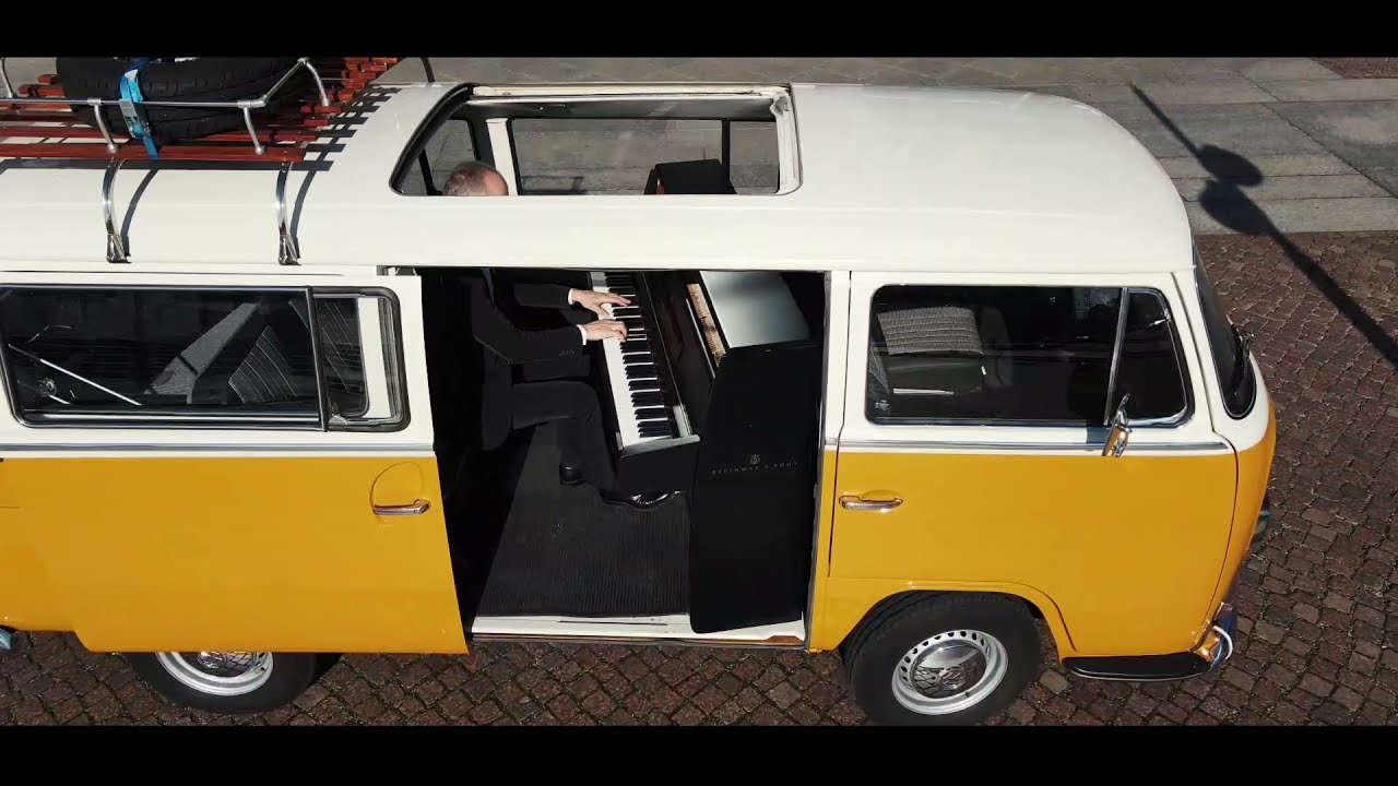 Joja Wendt - Impromptu VOR der Elbphilharmonie adlı videoyu YouTube'da izle Joja Wendt - Impromptu VOR der Elbphilharmonie adlı videoyu YouTube'da izle