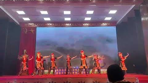 Tiết mục múa tiếng chuông trên bản dao đặc sắc nhất