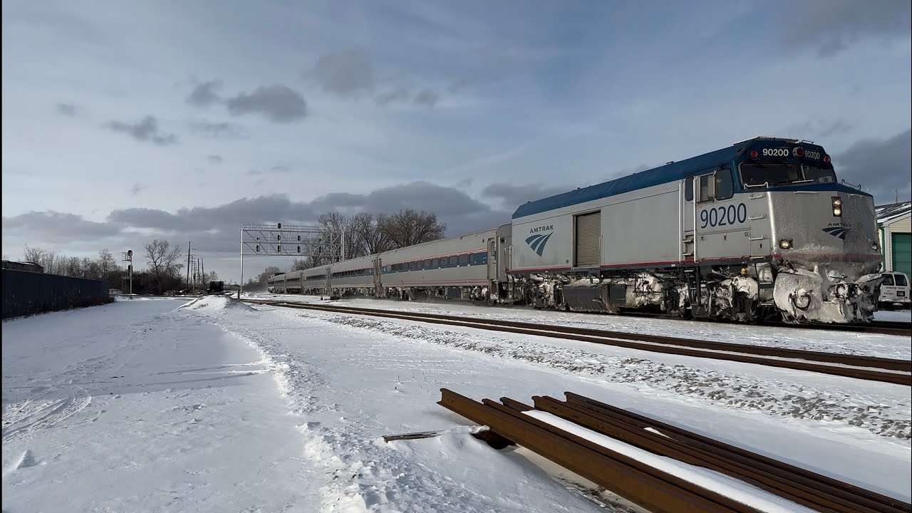 [REUPLOAD] Winter Railfanning at Rondout, Illinois.