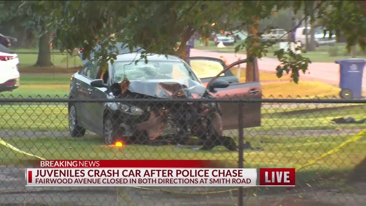 Car filled with juveniles crashes into pole after police chase - YouTube
