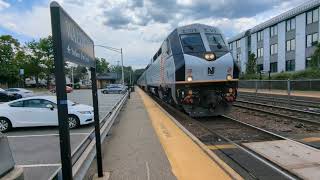 New Jersey Transit & Metro North Railroad trains at Waldwick Station (8/14/2022)