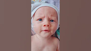 أجمل طفلي للوحام عيون زرق جميل جدا أجمل رضيع 