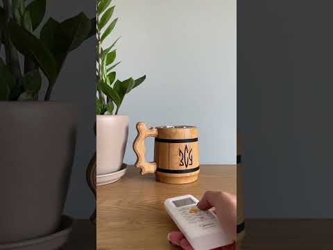 Кухоль для пива Teslyar "Ти мій герой" з дерева світлий 600 мл, видео 1