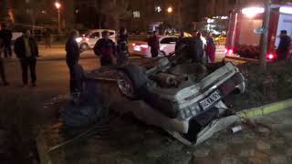 Ağaca Çarparak Ters Dönen Araç Kamerada