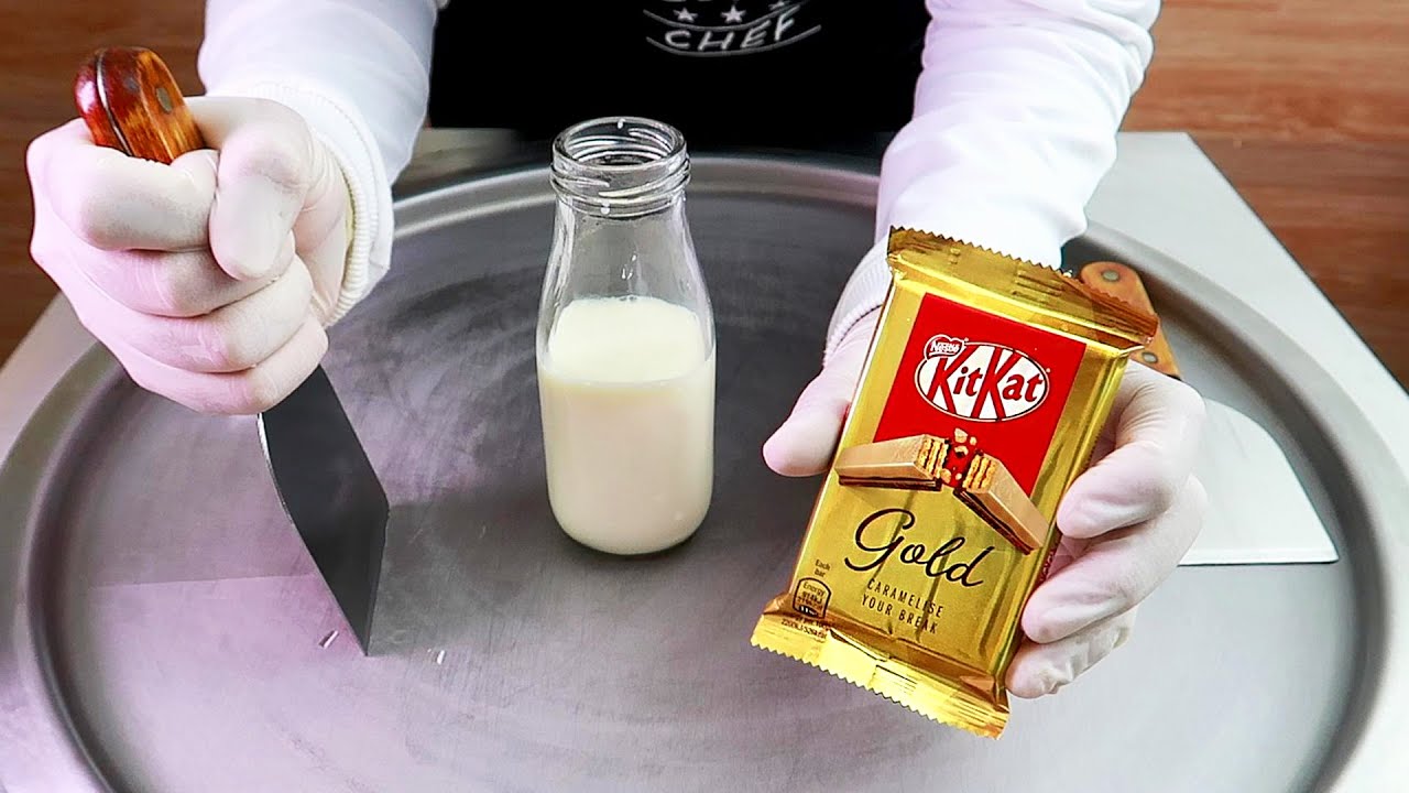 KitKat Gold ice cream rolls street food ايس كريم رول كيت كات الذهبي