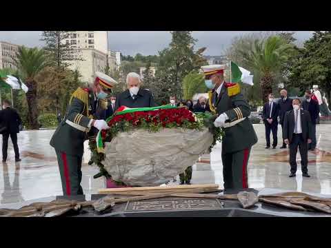 الرئيس الإيطالي يزور مقام الشهيد أين وضع إكليلا من الزهور