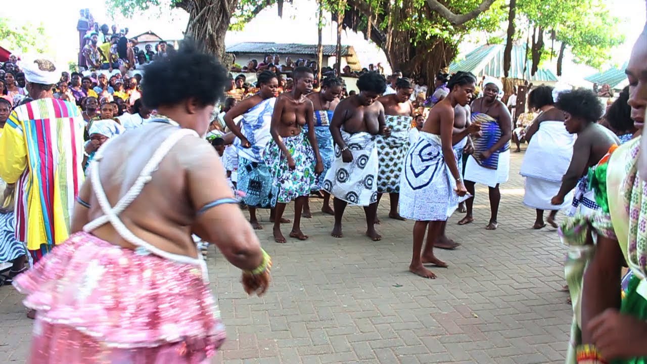 Wow Fetish Priests Show Beautiful Traditional Dance Skills To End La wow-fetish-priests-show-beautiful-traditional-dance-skills-to-end-la