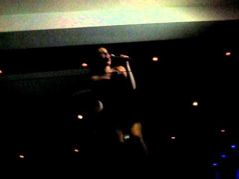NIKKI PONTE LIVE IN TORONTO - DEC. 02, 2011 - I DON'T WANNA DANCE
