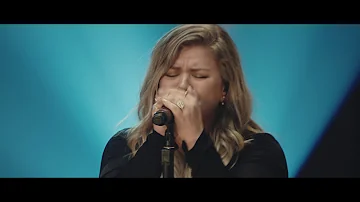 Kelly Clarkson - Whole Lotta Woman [Nashville Sessions]