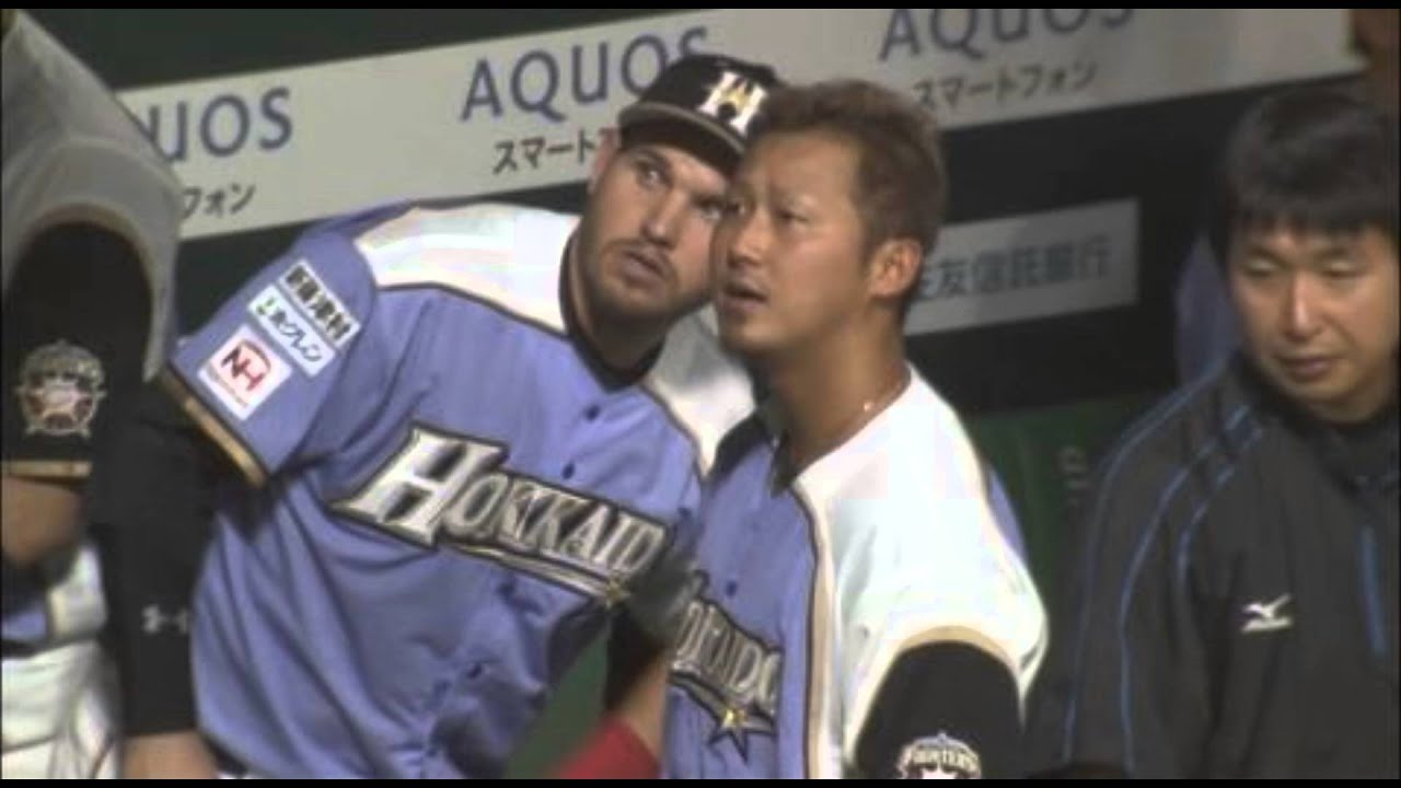 Olympic 藤浪晋太郎vs中田翔 あわや乱闘w 三浦の直伝 スローカーブ決まらずも 中田翔を空振り三振に プロ野球マツダオールスターゲーム13 Youtube