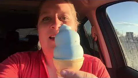 Cotton Candy Dipped Ice Cream Cone!