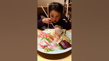 How to hold Chopsticks 🥢 #shorts #satisfying #easy